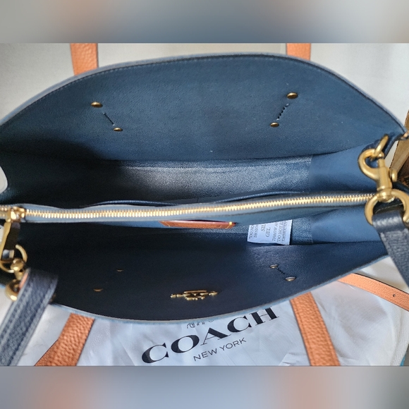 ✨️NWOT✨️ Coach Charlie Denim 2Way Carryall & Coach Dust Bag, 2018 - Picture 6 of 14